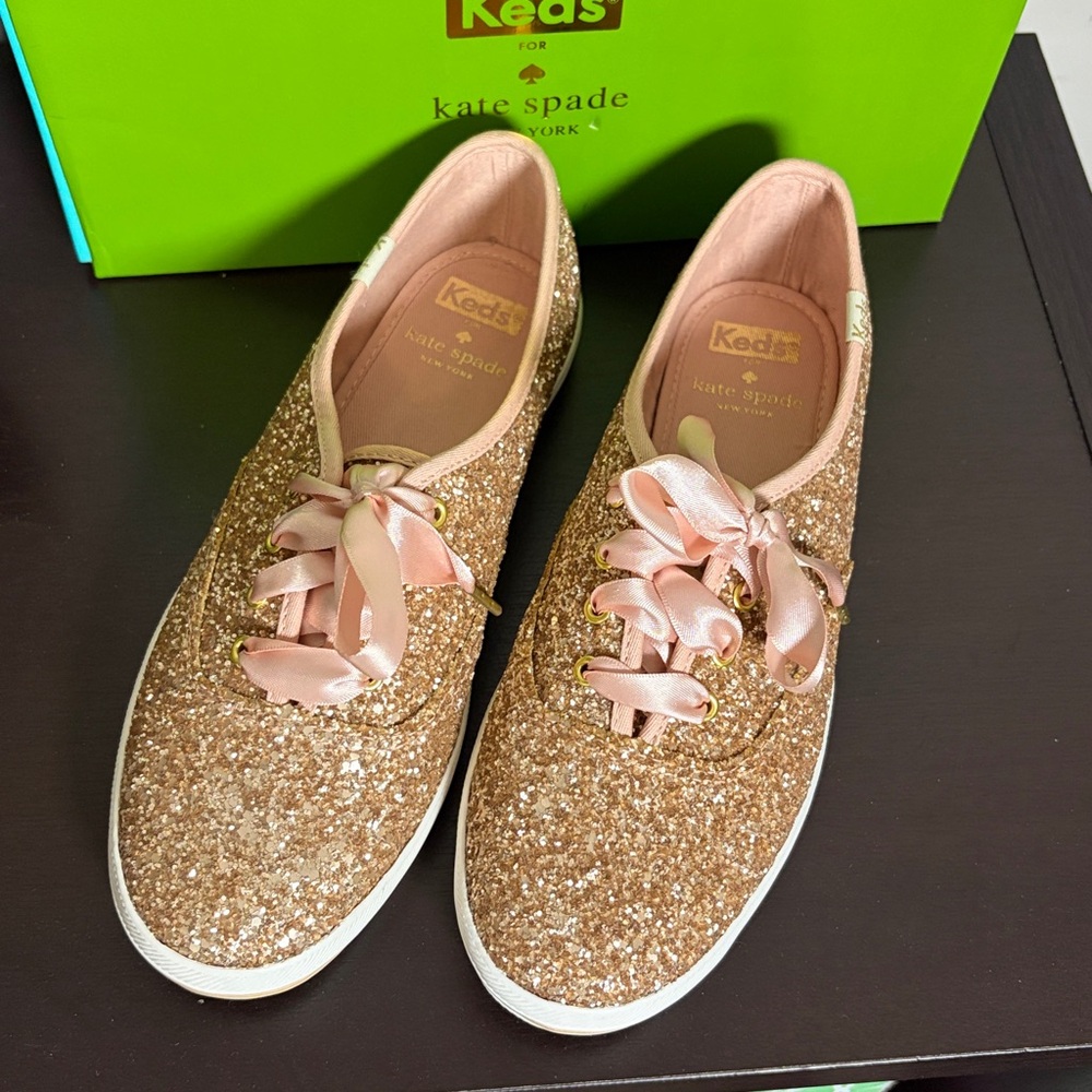 Kate Spade Rose Gold Glitter Sneaker Sparkle Sequin Wedding Sz 7 NEW - Picture 3 of 10